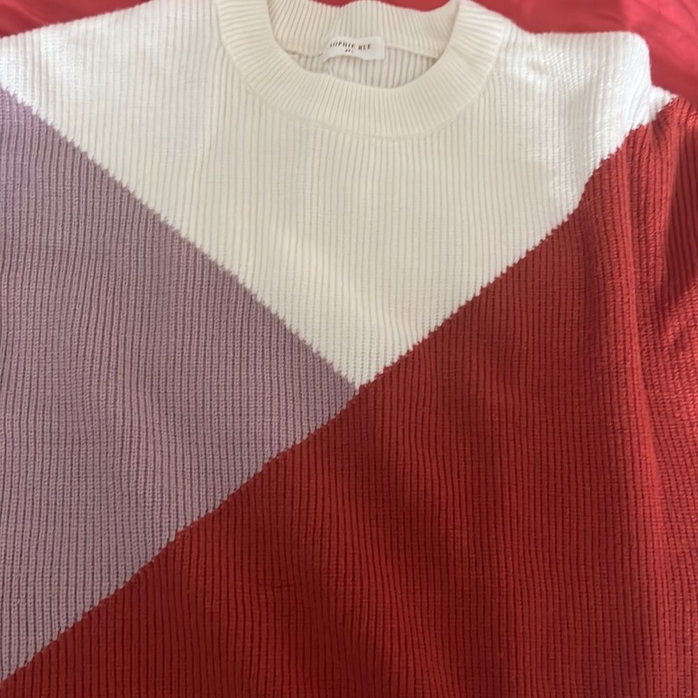 Sophie Rue very cute top.